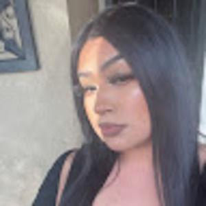 Meet your Posher, Alexis sahayvi